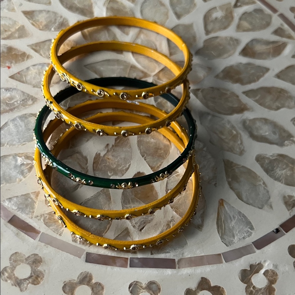 Elegant Yellow and Green Bangle Set